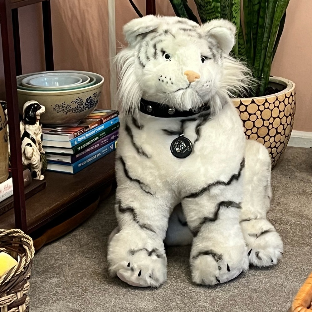 Sigfried & Roy White Siberian Tiger  Plush Stuffed Animal Toy 22” Neva Collar